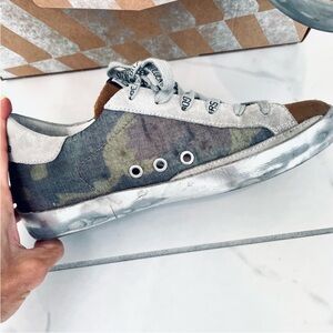 COPY - Golden goose superstar camouflage coffee suede like new.